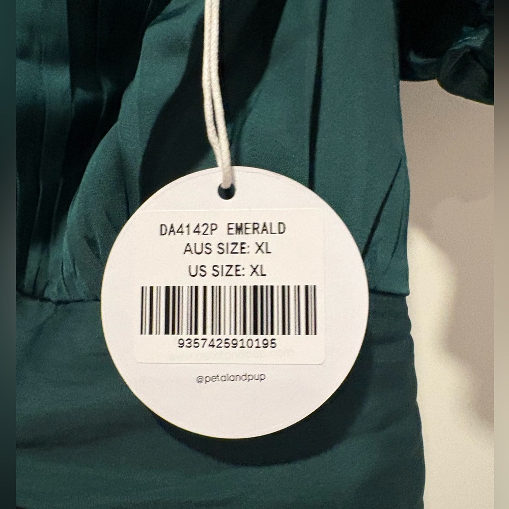 NWT Petal & Pup Mickenna Sweetheart Frill Midi Dress Emerald Green - Picture 4 of 7